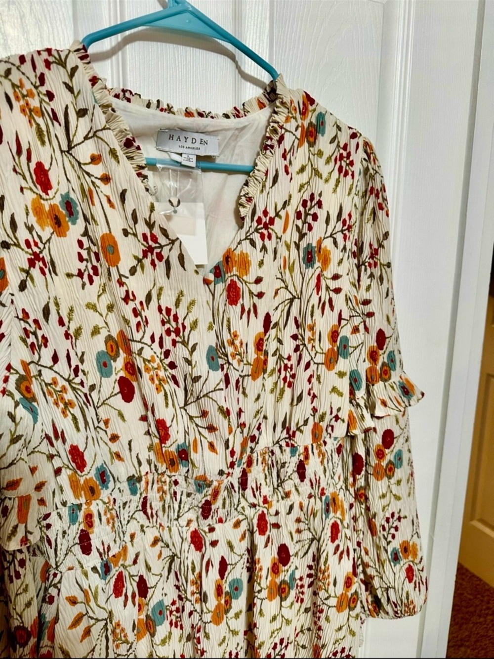 Hayden LA NWT Large Floral V-Neck Smock Dress in Cream with Rust, Mustard & Teal - Picture 4 of 6